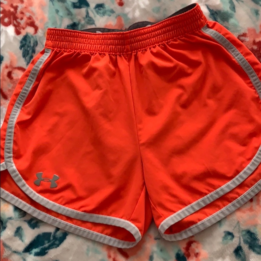 Xs coral under armour shorts